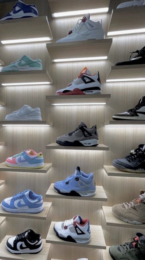 sneaker foot locker